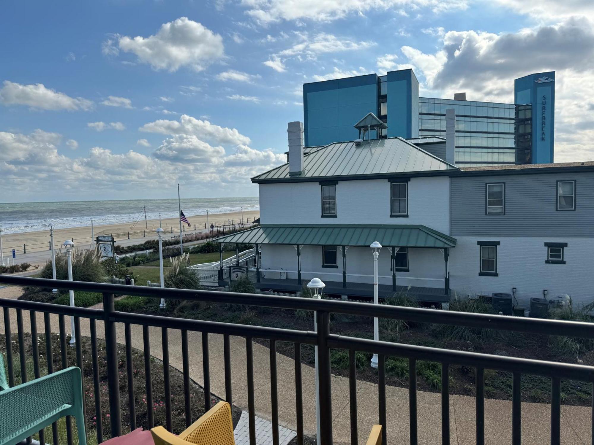 Moxy Virginia Beach Oceanfront Exterior photo