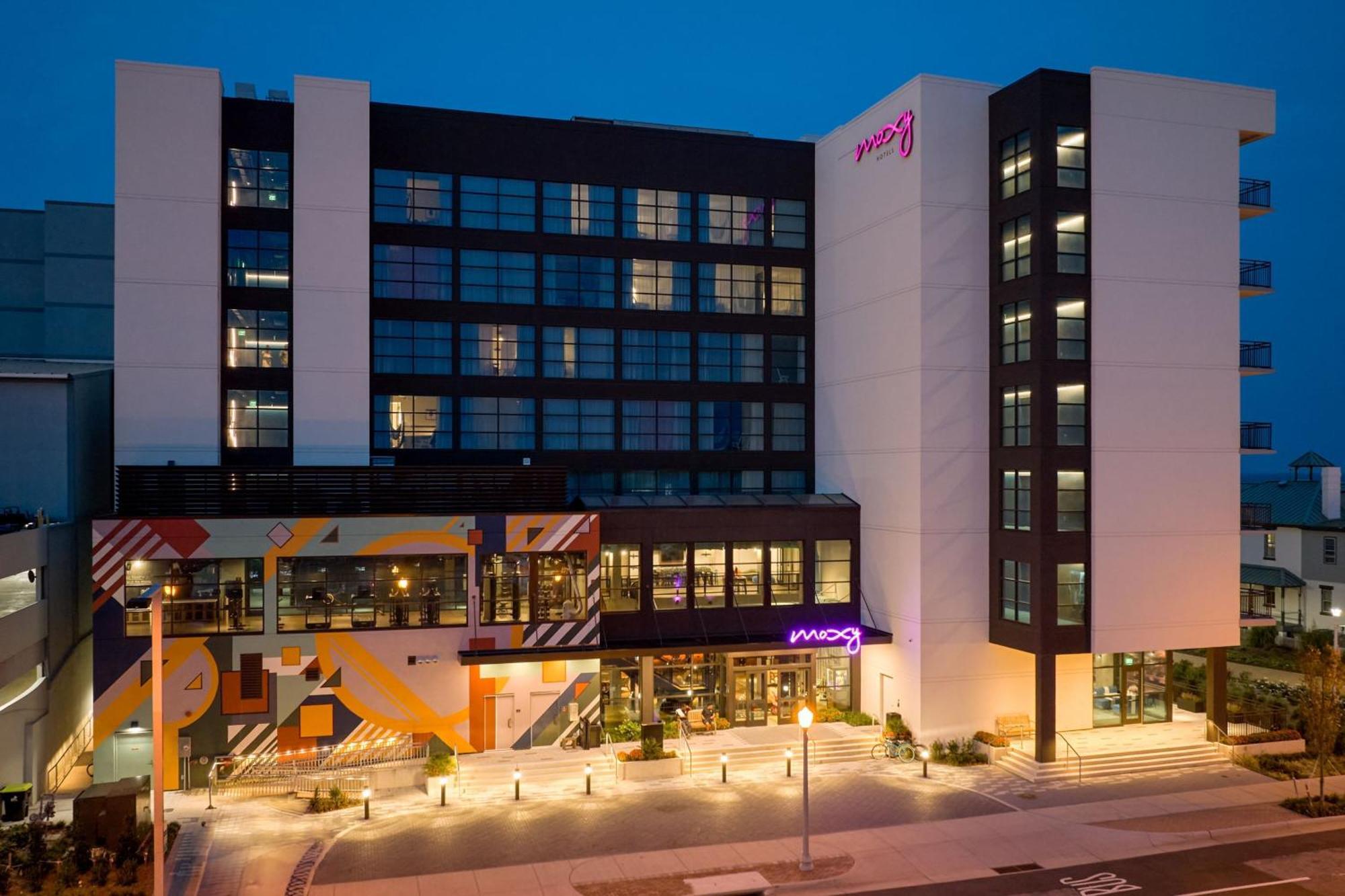 Moxy Virginia Beach Oceanfront Exterior photo